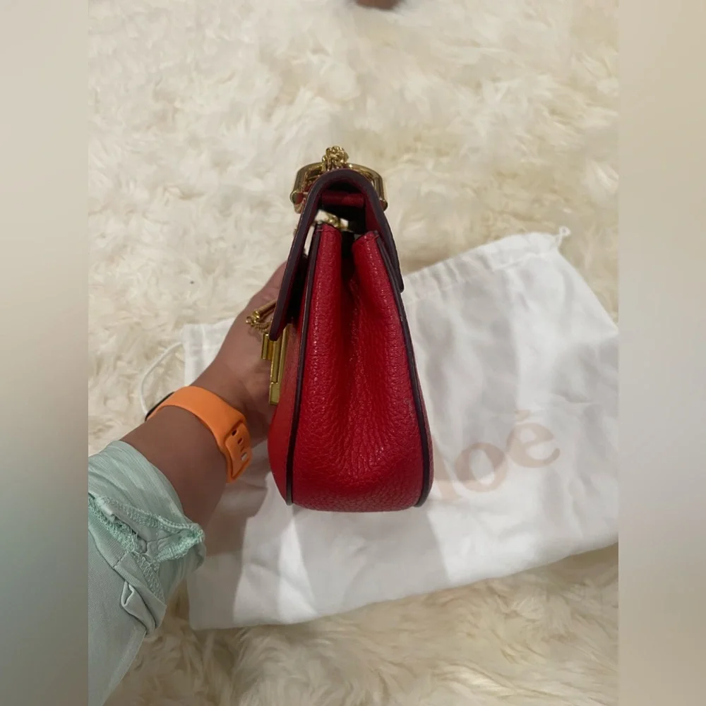 NEW: Chloe Small Drew Crossbody Bag in Red with Gold hardware - Picture 7 of 8